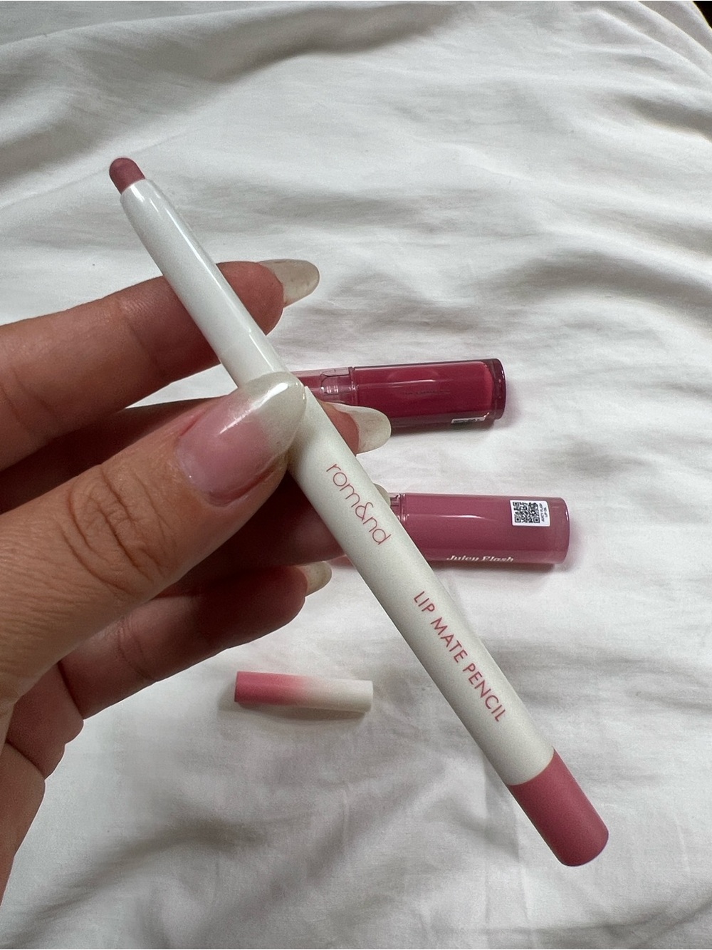 rom&nd Lip Mate Pencil #04 Fig Breeze | Creamy Lip Liner with Blending Brush | N